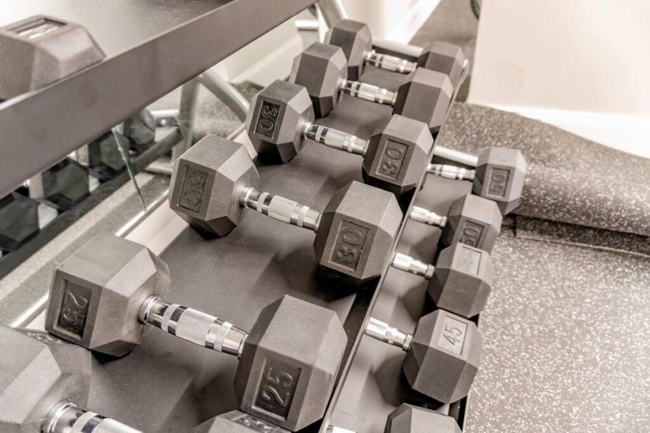 Hostwise Stays - The Washington At Chatham - Free Parking, Private Gym, Skyline Views! Pittsburgh Bagian luar foto