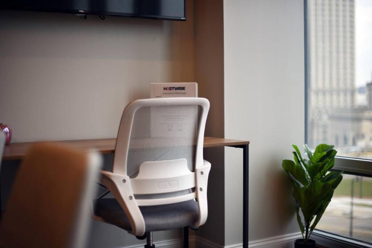 Hostwise Stays - The Washington At Chatham - Free Parking, Private Gym, Skyline Views! Pittsburgh Bagian luar foto
